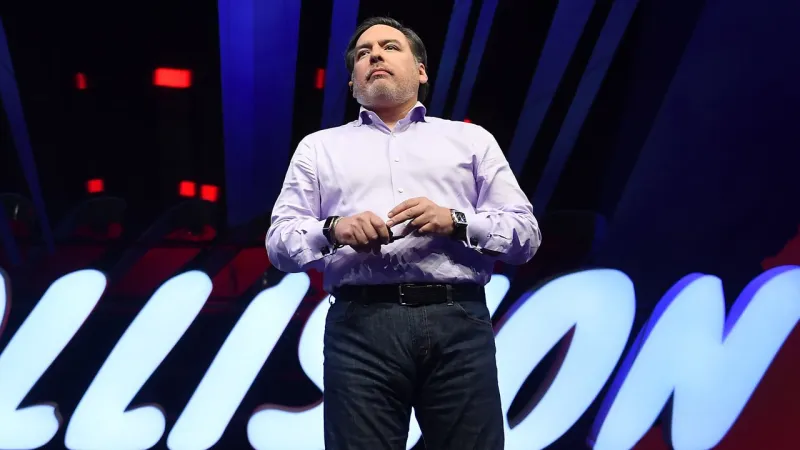 Shawn Layden, el ex-Sony que ahora reparte collejas a diestro y siniestro: 'Que PlayStation no saque juegos en PC es de locos'