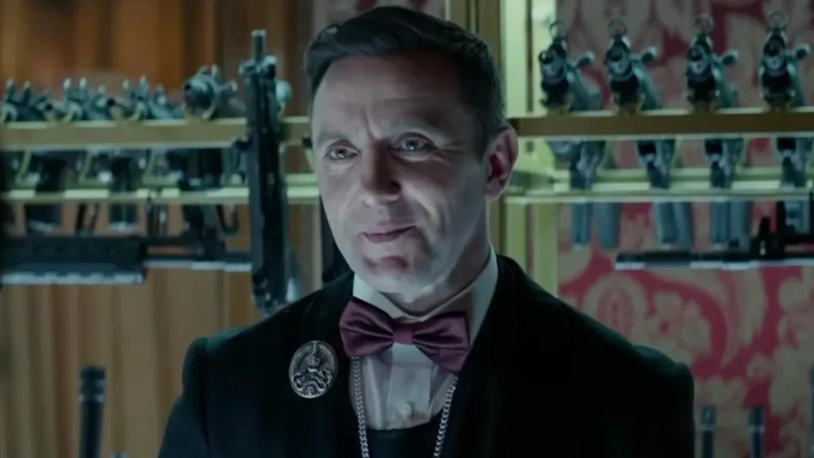 Peeves por fin va a salir del armario: Peter Serafinowicz se cuela en la serie de Harry Potter