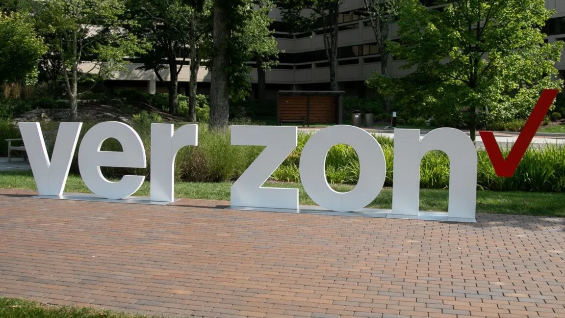 Verizon envió a un cliente un teléfono reacondicionado con MDM y luego borró sus datos de forma remota