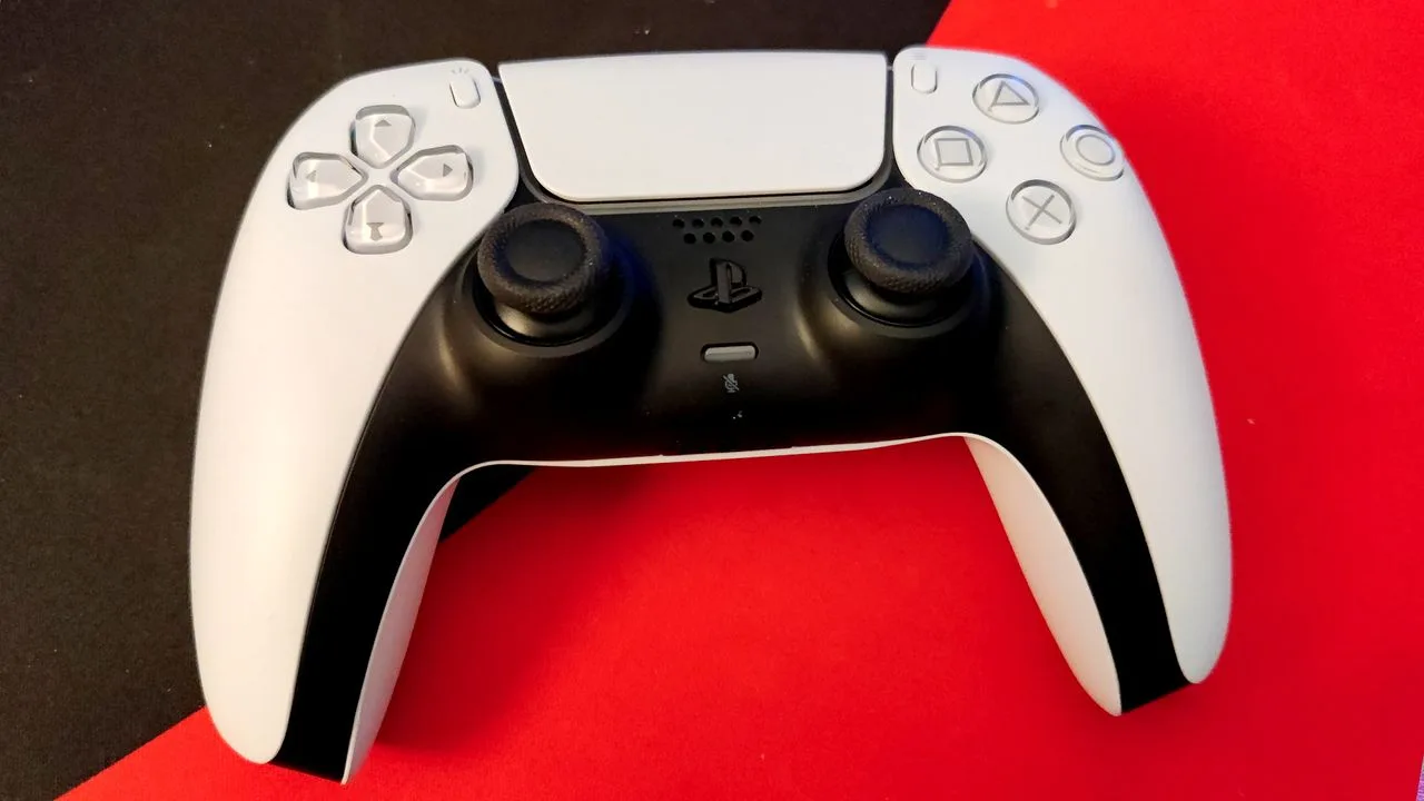 El DualSense en PC: Sony te ignora, pero un puñado de cracks te saca las castañas del fuego